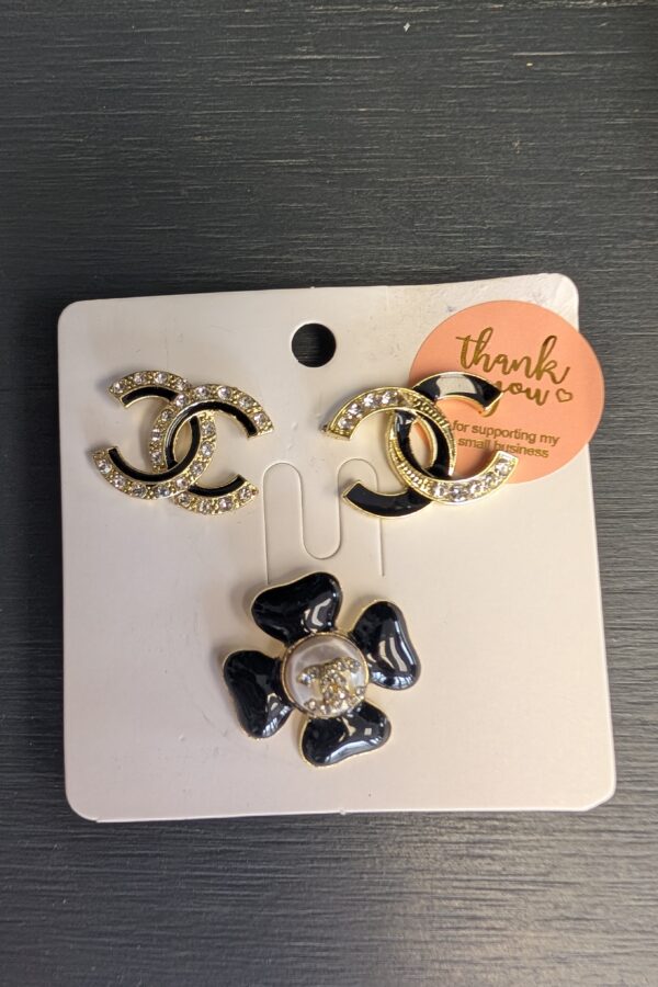 Lauren Broaches