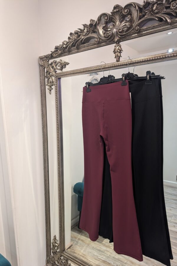 Pia Bootcut Ribbed Leggings