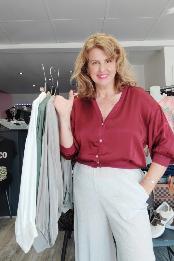 Lauren Cardigan (One size fits 10-16)