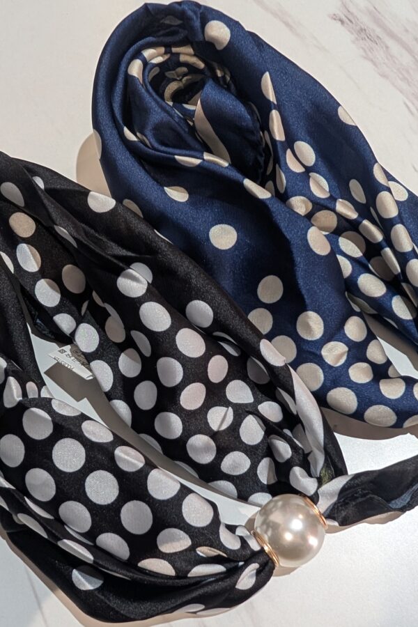 Dotty Magnetic Pearl Scarf